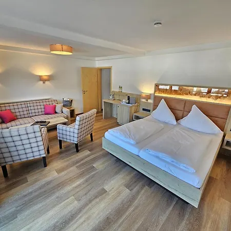 Naturhotel Cafe Waldesruhe 4*